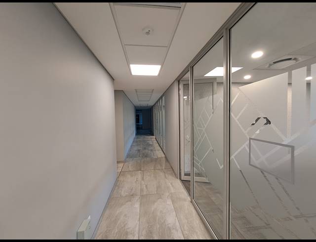 3,438M² OFFICE TO LET IN WAVERLEY